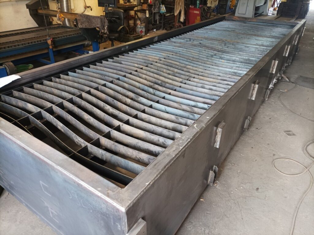 odkalovaci vana lapac pod stroje cvikov (24) (Střední)